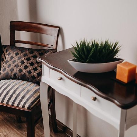Apartament Slowackiego 22 Przemysl Ngoại thất bức ảnh