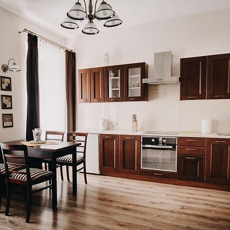 Apartament Slowackiego 22 Przemysl Ngoại thất bức ảnh
