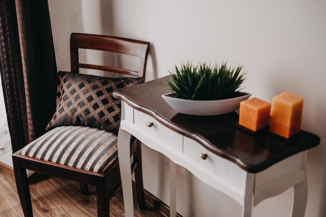 Apartament Slowackiego 22 Przemysl Ngoại thất bức ảnh